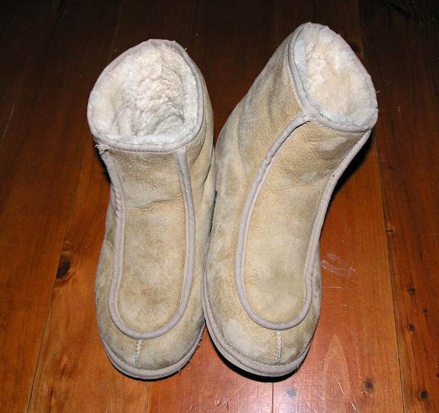 UGG Classic Ultra Mini chestnut